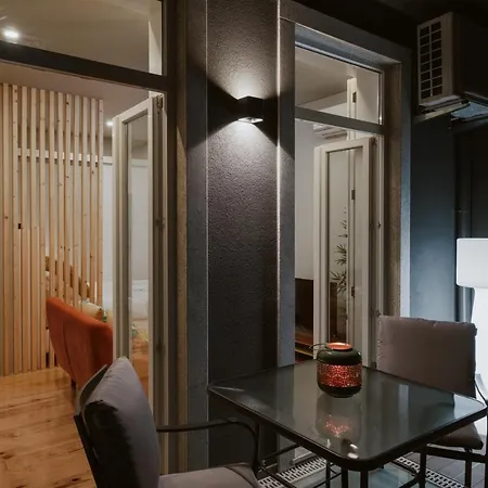 Garden Luxury House W/ Ac, Metro & Downtown Apartment Porto